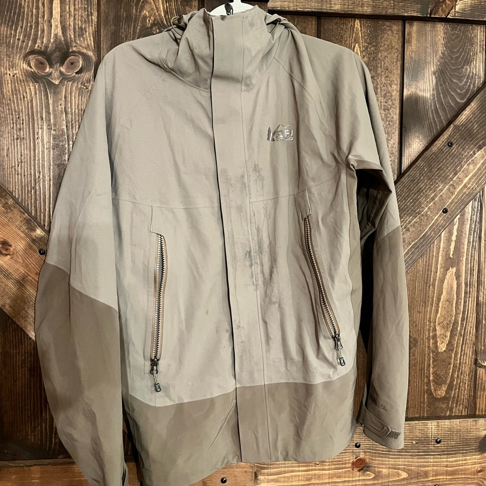 Rei Raincoat Gem